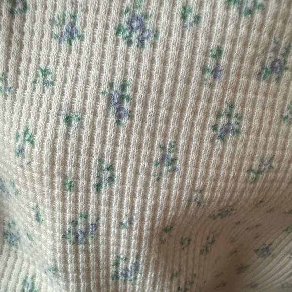 Things Between Cream and Blue Floral Ava tank top - Picture 3 of 4